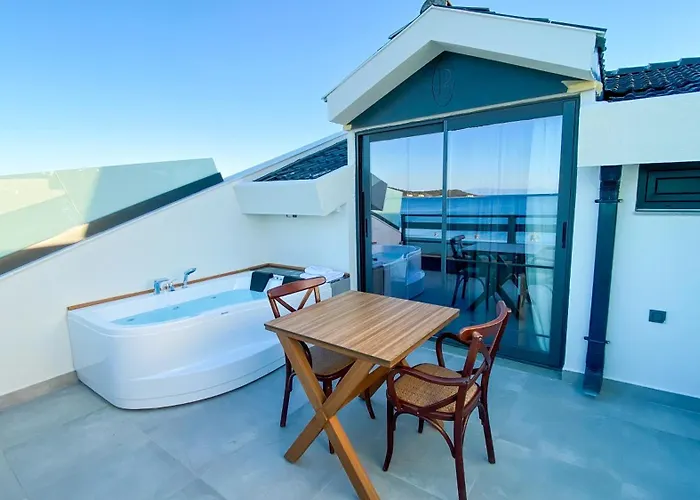 Hotel The Pier Of Urla *